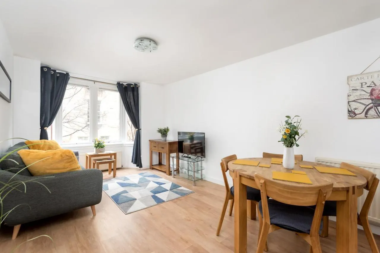 Cosy 1 Bedroom In The West End EDI Velká Británie