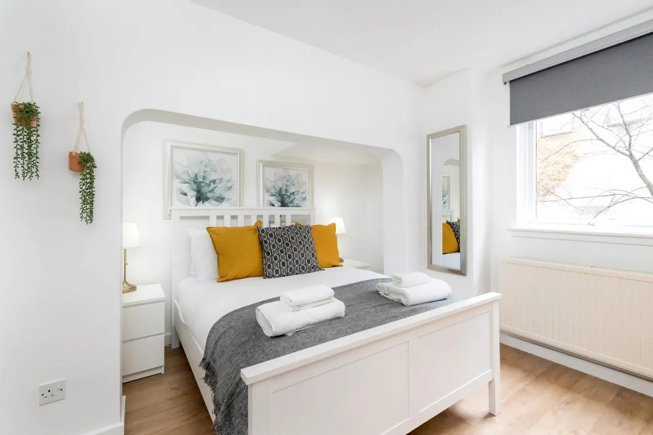 Cosy 1 Bedroom In The West End Edinburgh Apartment